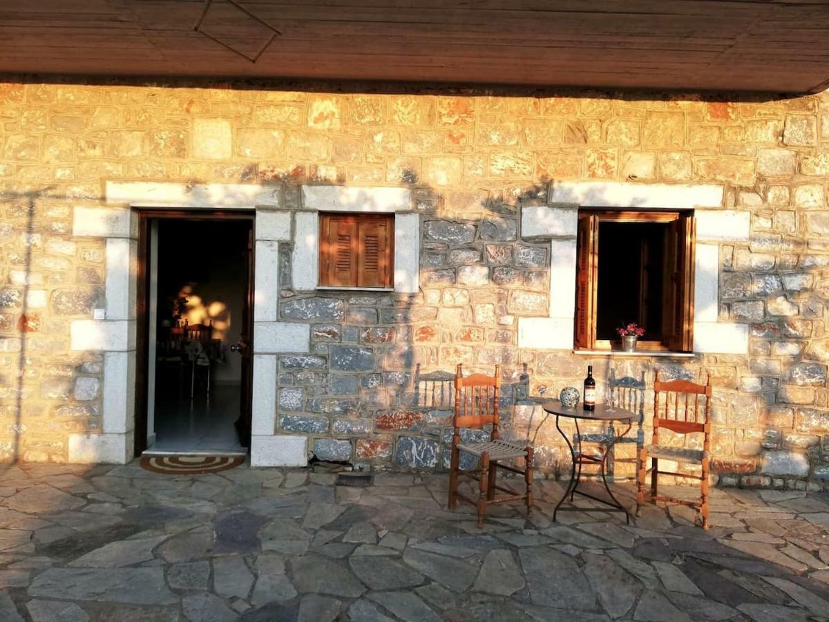 Theasea House With Garden Riglia Exterior photo